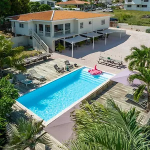 indigo-apartments-suites.comcaribbean.com/